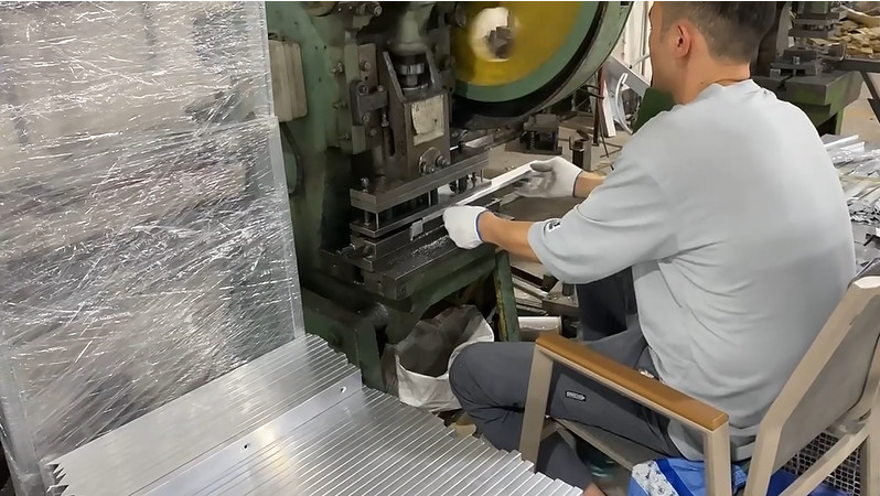 Foshan Woderful furniture Co., Ltd. Produktionslinie des Herstellers